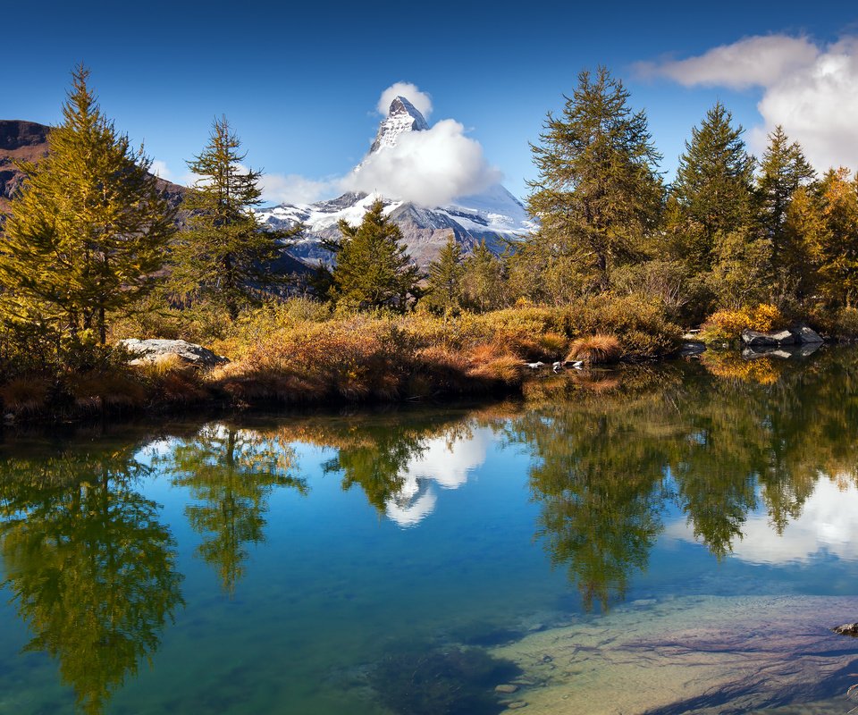 Обои озеро, grindjisee lake, grindjisee, горы, природа, лес, отражение, пейзаж, осень, швейцария, lake, mountains, nature, forest, reflection, landscape, autumn, switzerland разрешение 3840x2400 Загрузить