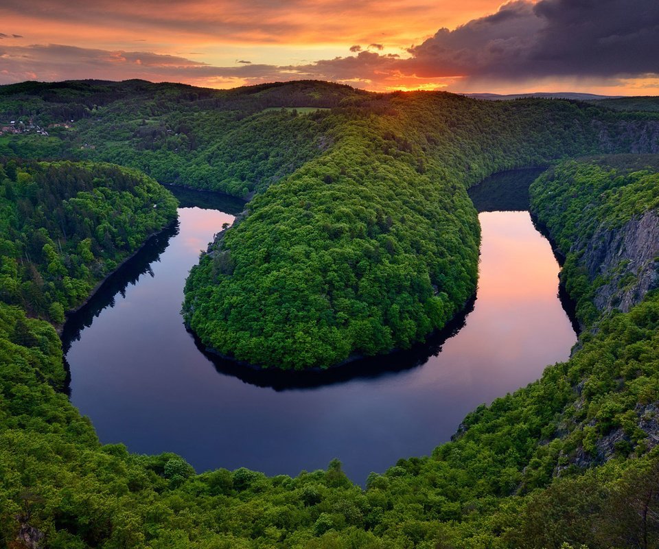 Обои озеро, река, природа, лес, закат, пейзаж, холм, lake, river, nature, forest, sunset, landscape, hill разрешение 1920x1200 Загрузить