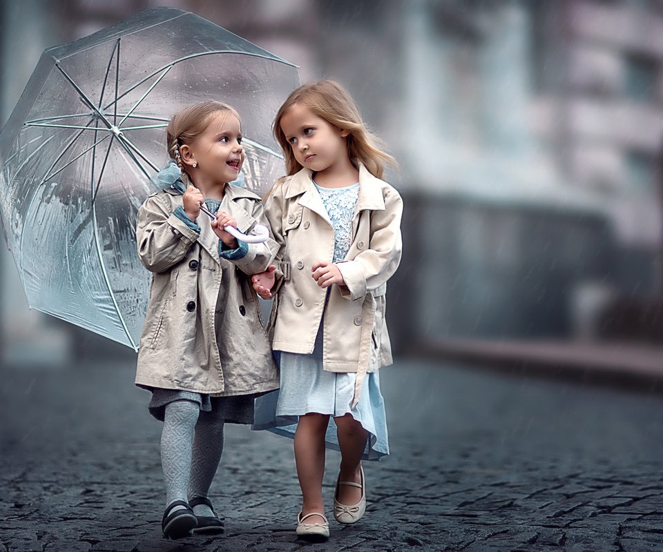 Обои дети, зонт, девочки, мостовая, подружки, children, umbrella, girls, bridge, girlfriend разрешение 1920x1281 Загрузить