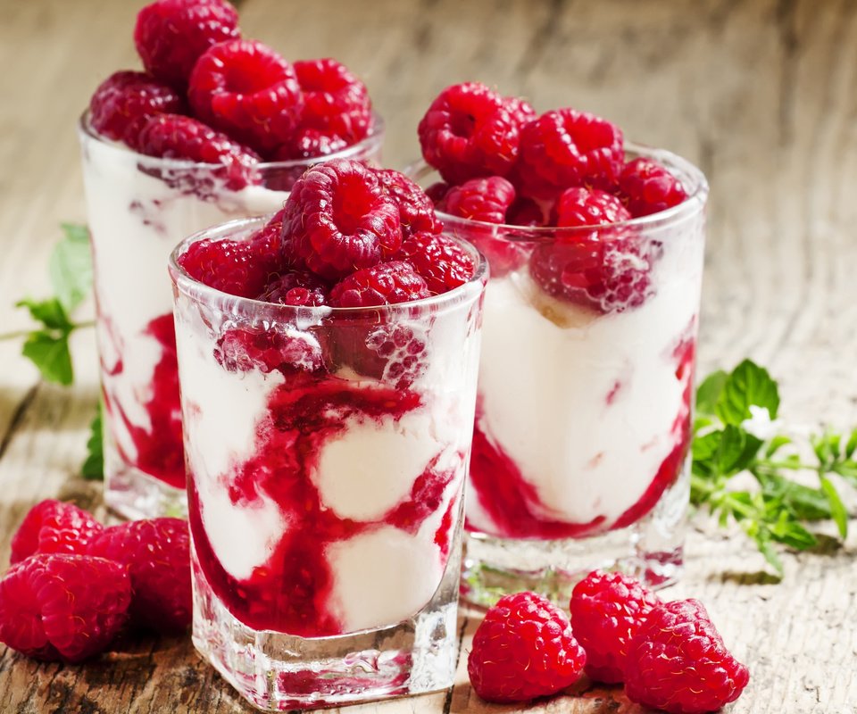 Обои малина, сливки, десерт, крем, raspberry, cream, dessert разрешение 3840x2400 Загрузить