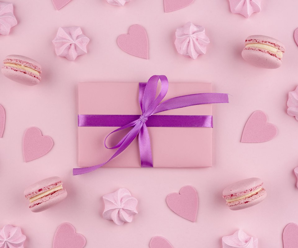 Обои фон, розовый, подарок, печенье, безе, macarons, меренги, background, pink, gift, cookies, meringue разрешение 5804x3874 Загрузить