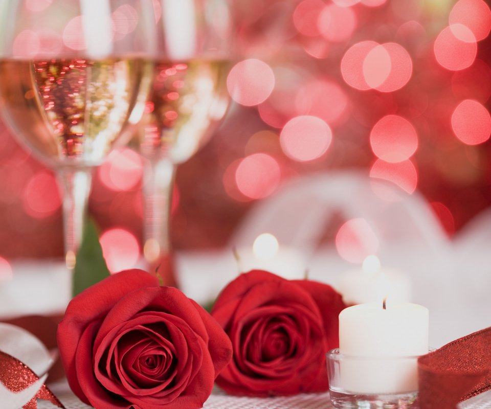Обои цветы, свечи, розы, красный, шампанское, flowers, candles, roses, red, champagne разрешение 1920x1200 Загрузить