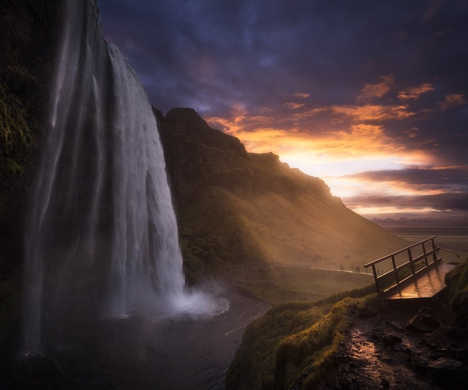 Обои скалы, закат, водопад, исландия, rocks, sunset, waterfall, iceland разрешение 2048x1364 Загрузить