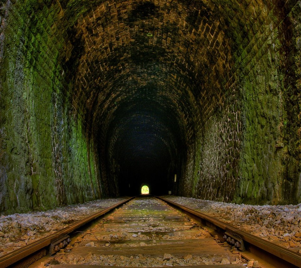 Обои дорога, рельсы, туннель, road, rails, the tunnel разрешение 2560x1600 Загрузить