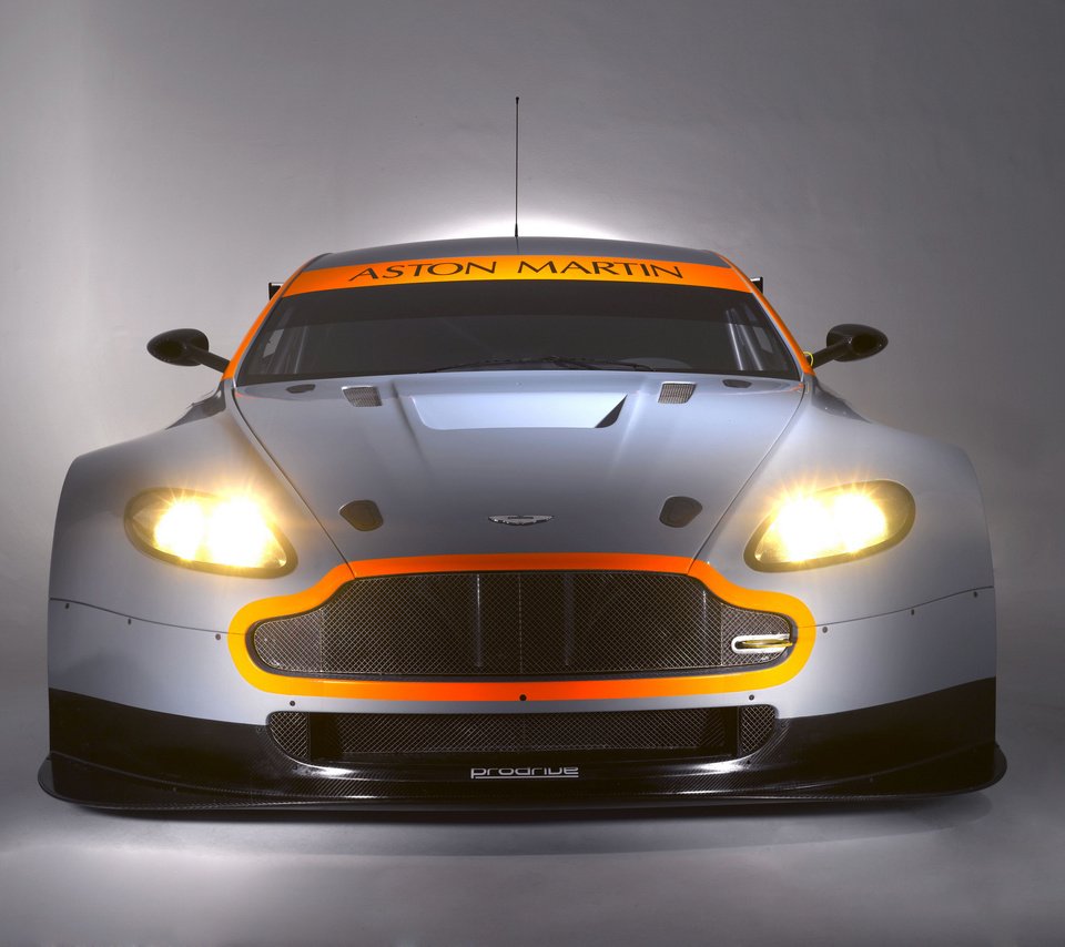 Обои астон мартин, aston martin разрешение 2048x1536 Загрузить