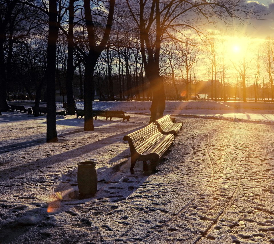 Обои gorod park vesna zakat skamya, park vesna gorod zakat skamya разрешение 2560x1600 Загрузить