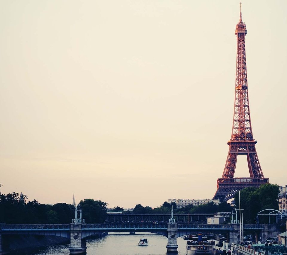 Обои небо, город, париж, франция, эйфелева башня, the sky, the city, paris, france, eiffel tower разрешение 1920x1200 Загрузить