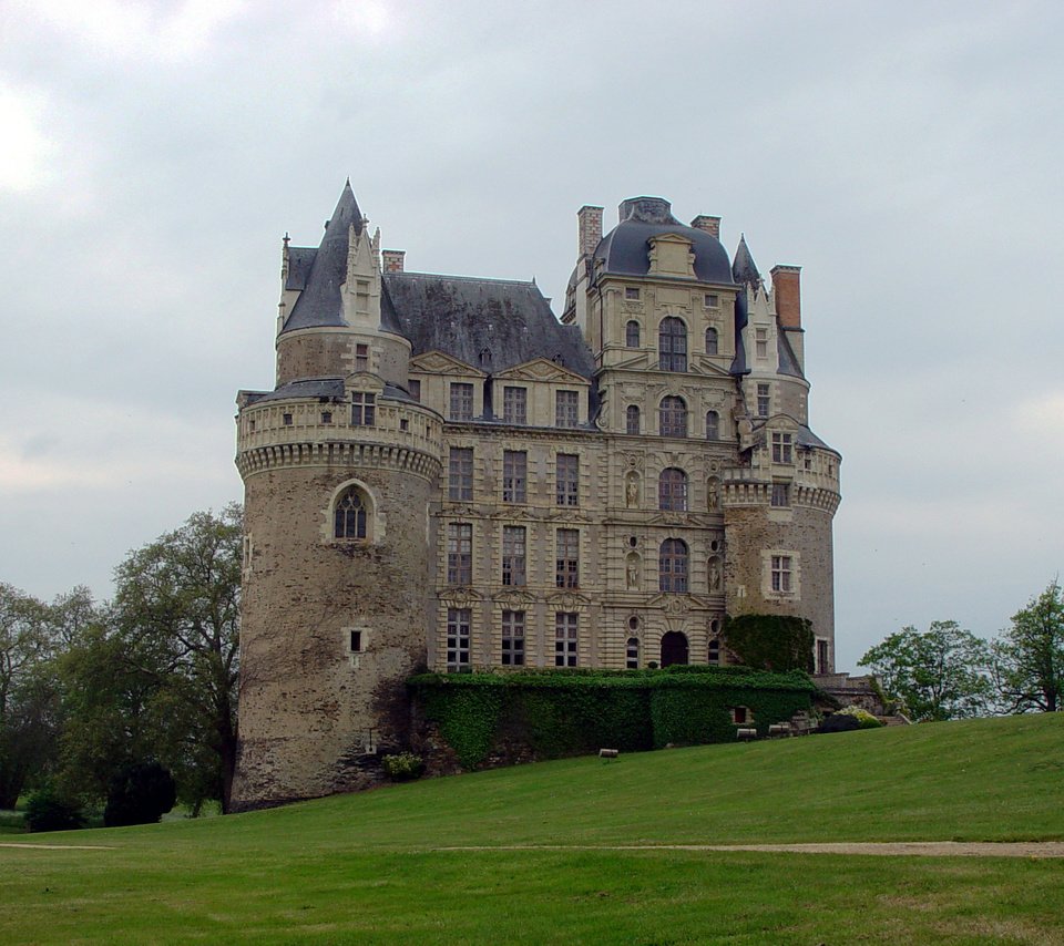 Обои замок, англия, замок бриссак, castle, england, brissac castle разрешение 2560x1584 Загрузить