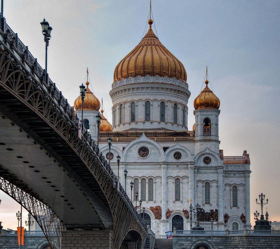 Обои храм, москва, мост, храм христа спасителя, temple, moscow, bridge, the cathedral of christ the savior разрешение 1920x1200 Загрузить