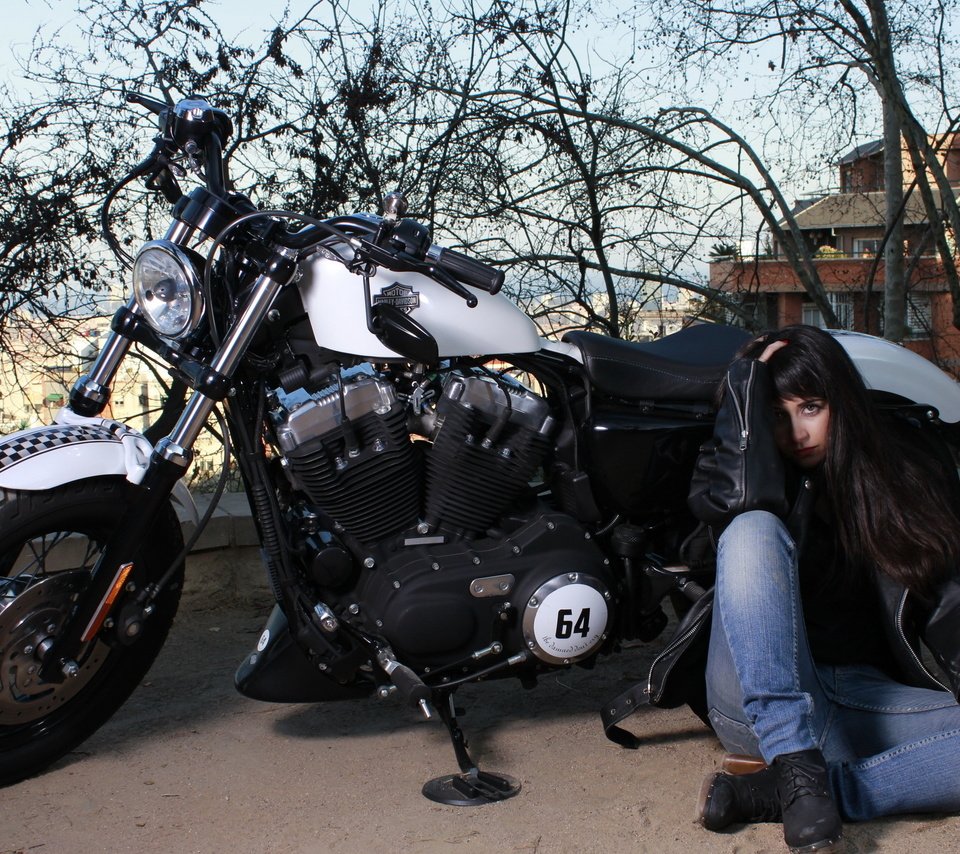 Обои девушка, улица, мотоцикл, girl, street, motorcycle разрешение 2560x1600 Загрузить