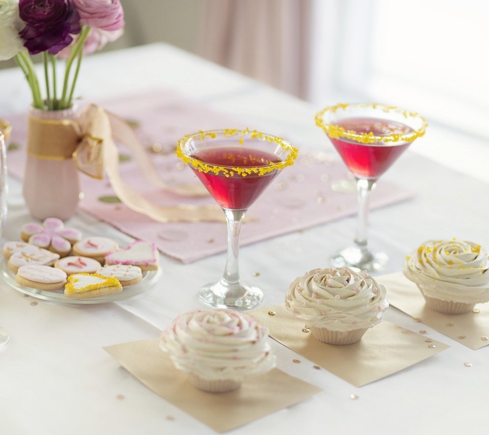Обои коктейль, сладкое, печенье, кексы, ваза .цветы, cocktail, sweet, cookies, cupcakes, vase .flowers разрешение 2048x1336 Загрузить