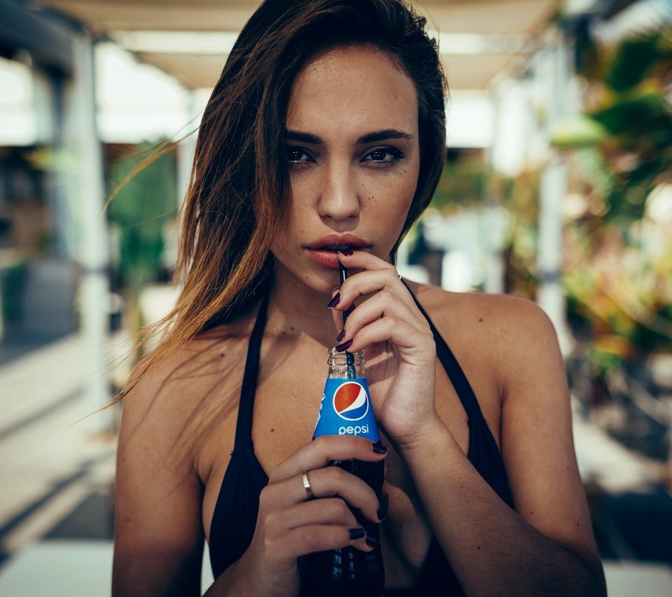 Обои девушка, взгляд, волосы, лицо, пепси, tysha, girl, look, hair, face, pepsi разрешение 4368x2912 Загрузить