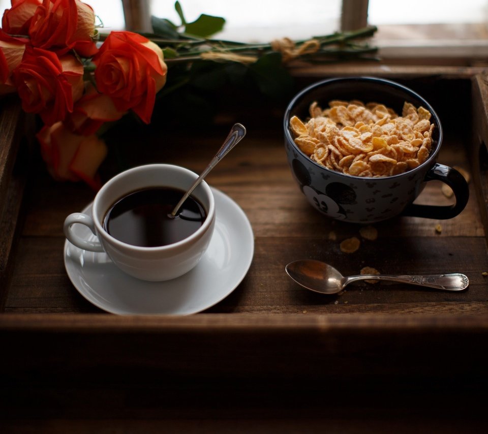 Обои розы, кофе, чашка, завтрак, поднос, кукурузные хлопья, roses, coffee, cup, breakfast, tray, corn flakes разрешение 2048x1365 Загрузить