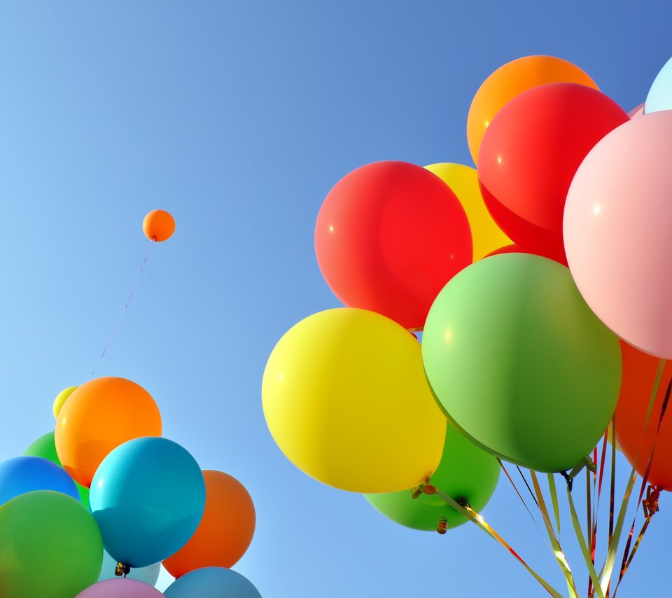 Обои небо, шары, разноцветные, воздушные шарики, the sky, balls, colorful, balloons разрешение 4288x2848 Загрузить