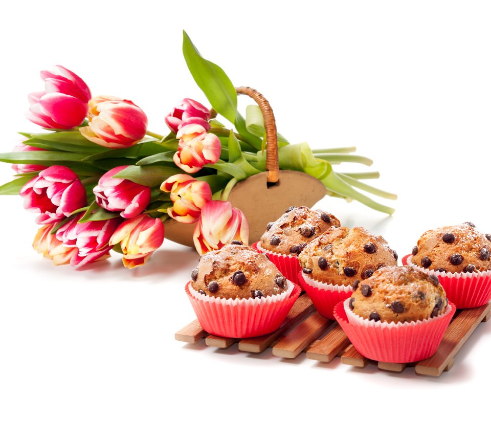 Обои цветы, тюльпаны, шоколад, выпечка, кексы, anya ivanova, flowers, tulips, chocolate, cakes, cupcakes разрешение 3800x2743 Загрузить