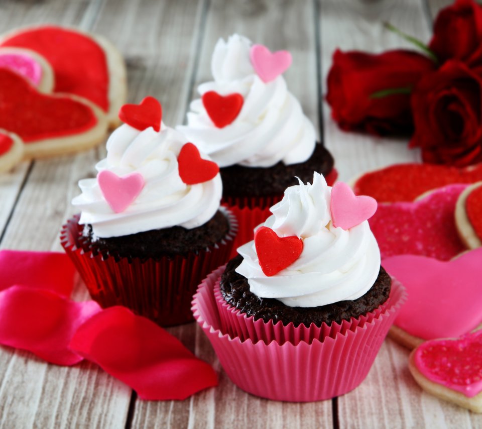 Обои розы, день святого валентина, любовь, кексы, сердца, валентинов день, крем, сладкое, печенье, выпечка, десерт, глазурь, roses, valentine's day, love, cupcakes, heart, cream, sweet, cookies, cakes, dessert, glaze разрешение 3888x2592 Загрузить