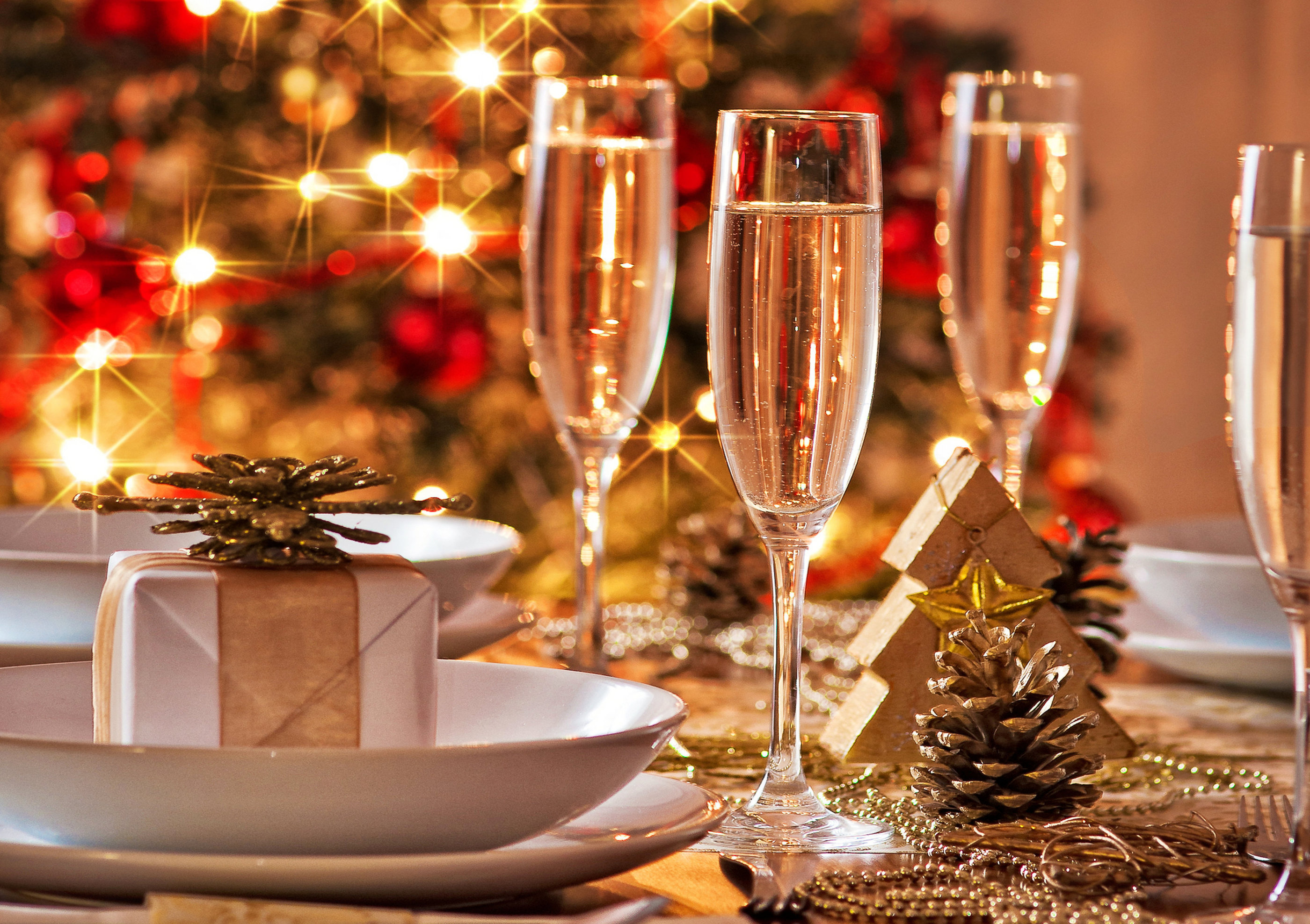 Обои новый год, зима, блеск, бокалы, шампанское, new year, winter, shine, glasses, champagne разрешение 2800x1977 Загрузить