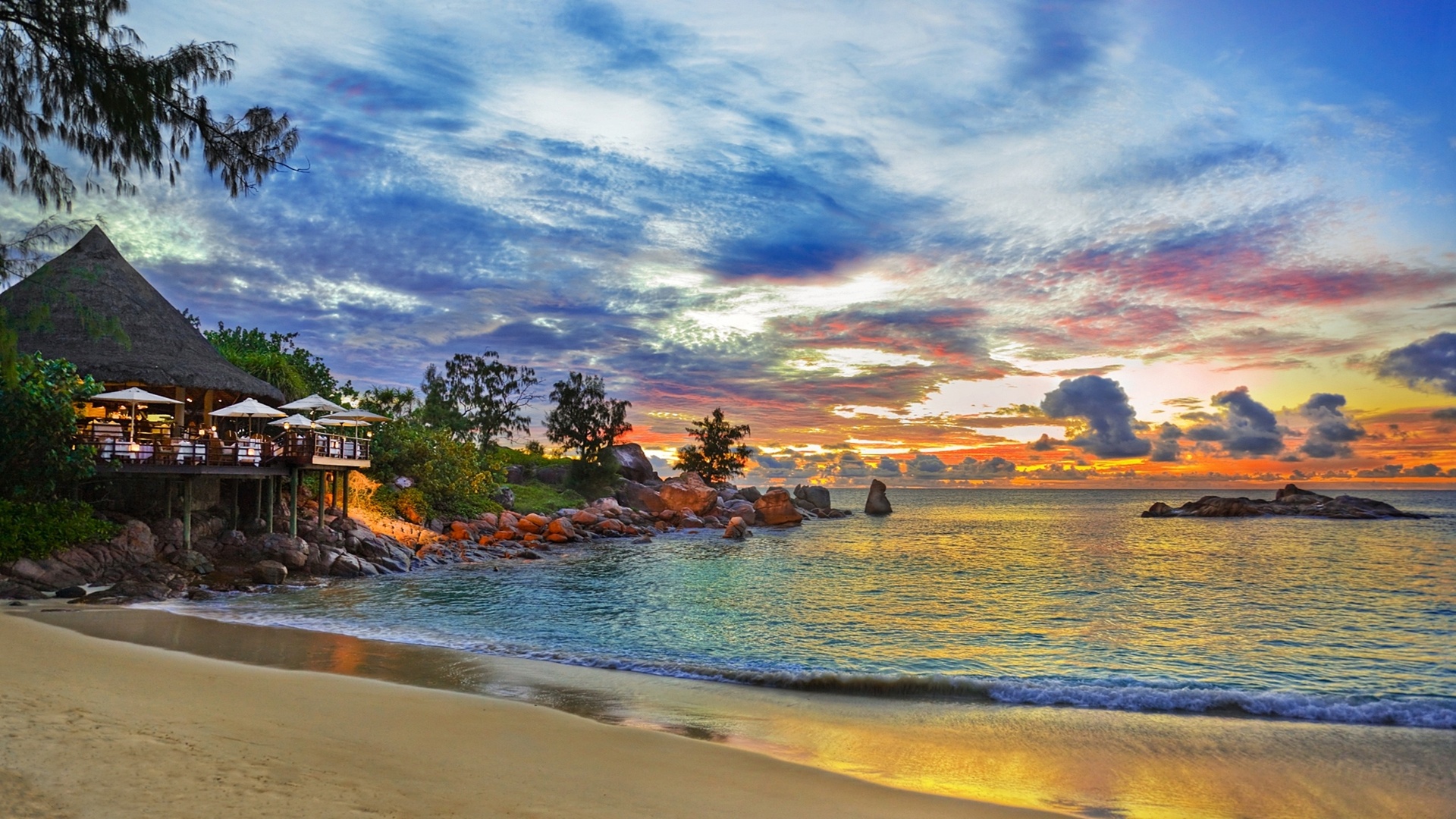 Обои вечер, песок, пляж, бунгало, тропики, the evening, sand, beach, bungalow, tropics разрешение 1920x1080 Загрузить