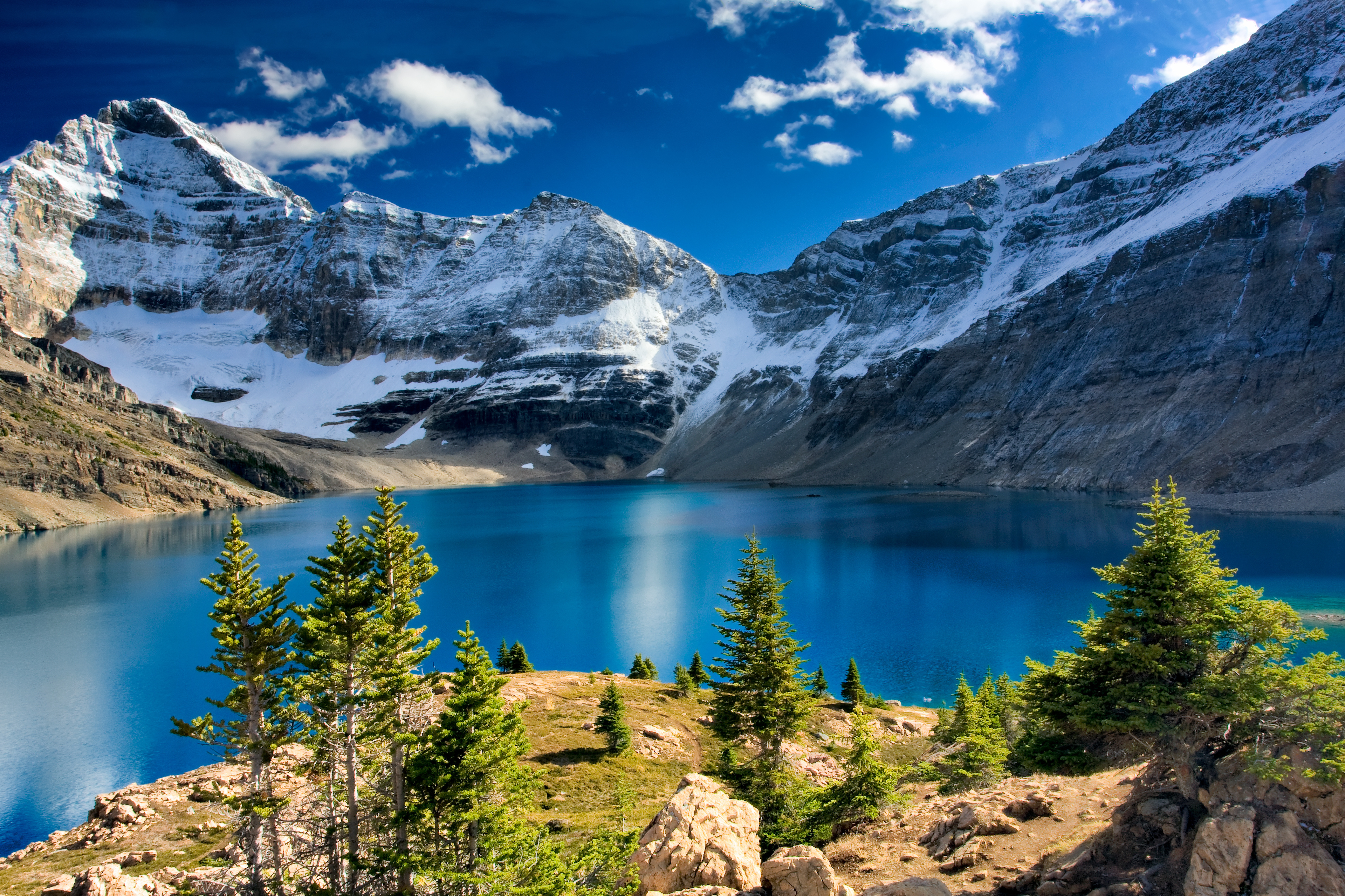 Обои озеро, горы, природа, лес, пейзаж, lake, mountains, nature, forest, landscape разрешение 3839x2558 Загрузить