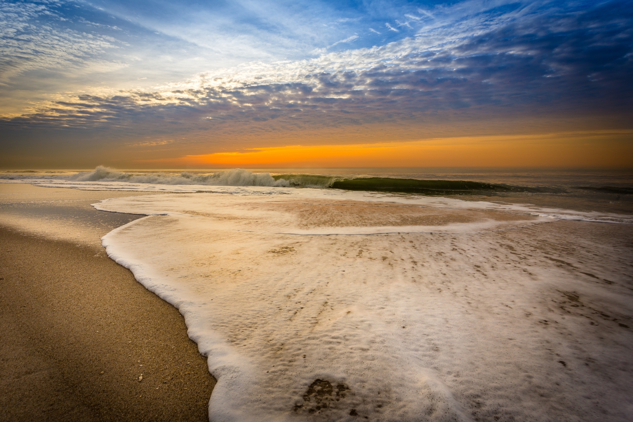 Обои небо, берег, закат, море, песок, пляж, волна, the sky, shore, sunset, sea, sand, beach, wave разрешение 2571x1714 Загрузить