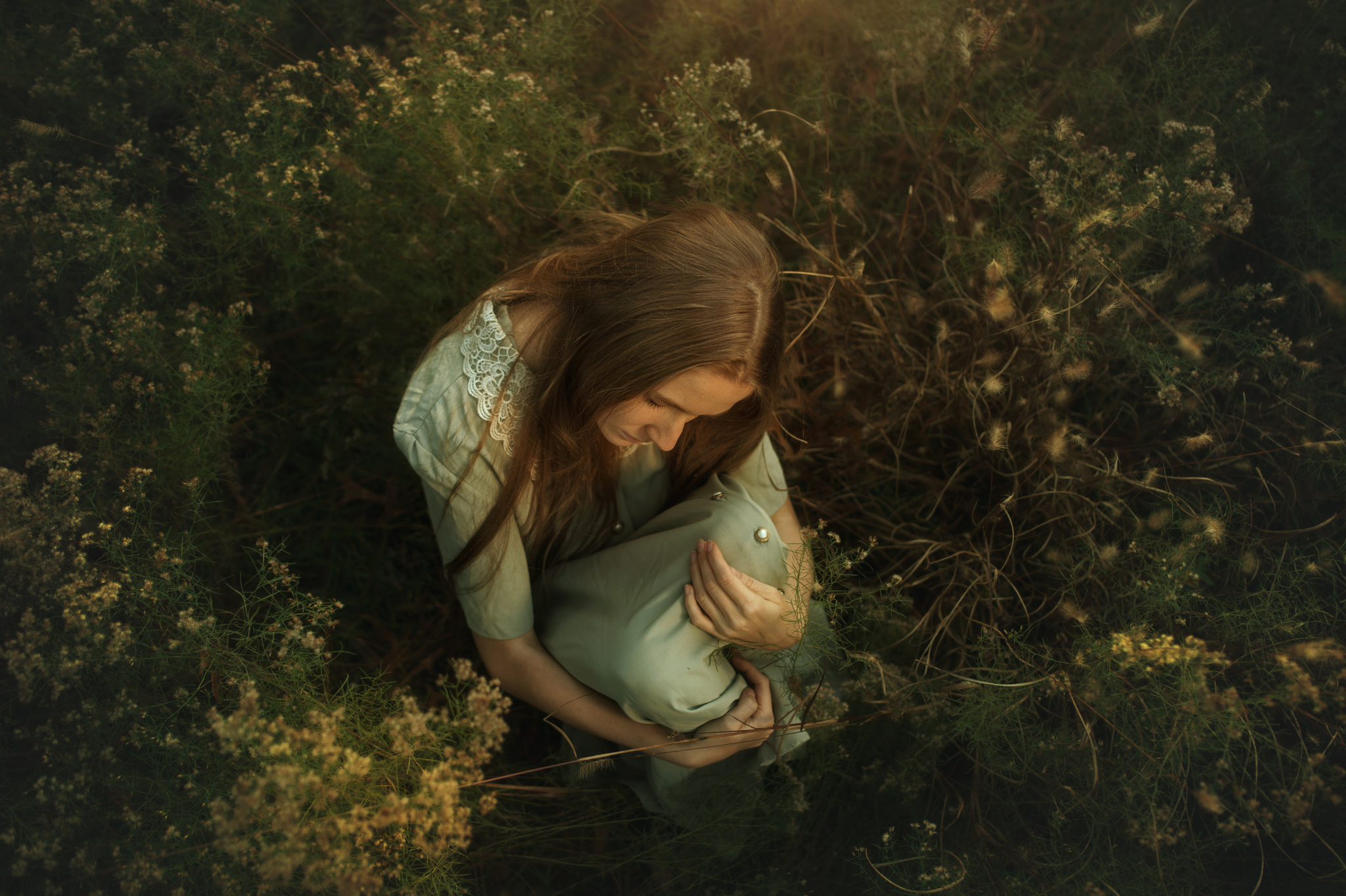 Обои трава, девушка, tj drysdale, evening light, grass, girl разрешение 2048x1365 Загрузить