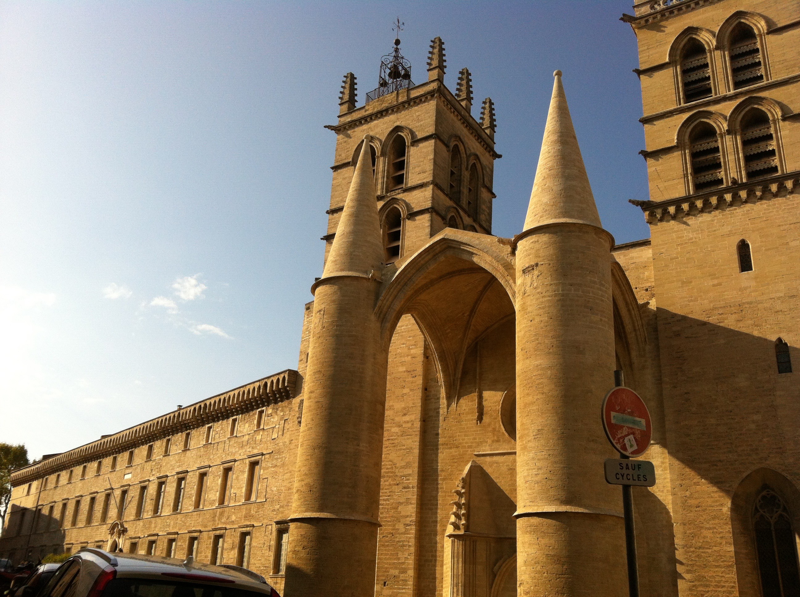 Обои франция, монпелье, кафедральный собор, собор сен-пьер, france, montpellier, cathedral, the saint-pierre cathedral разрешение 2592x1936 Загрузить