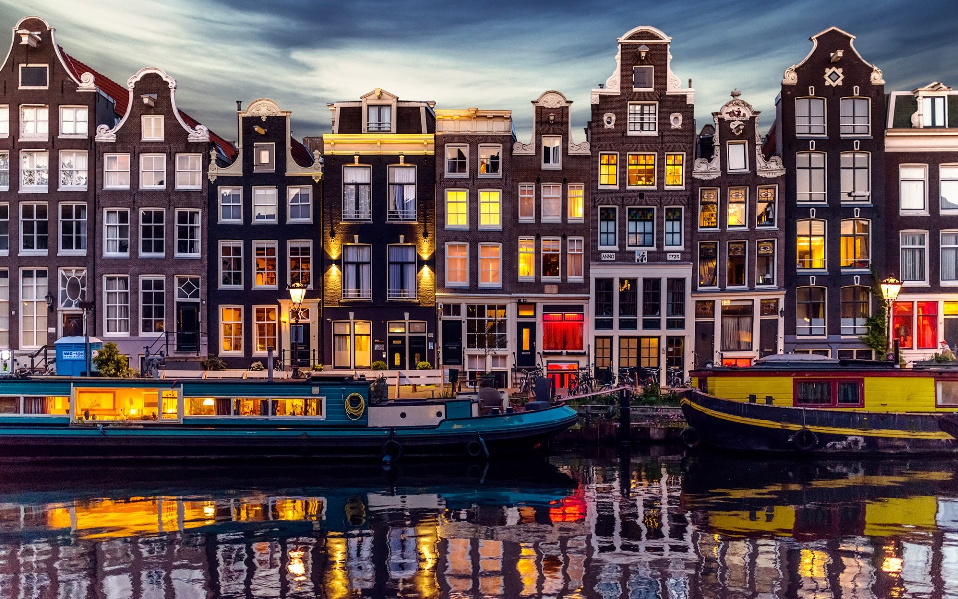 Обои канал, дома, нидерланды, амстердам, баржа, голландия, channel, home, netherlands, amsterdam, barge, holland разрешение 1920x1200 Загрузить