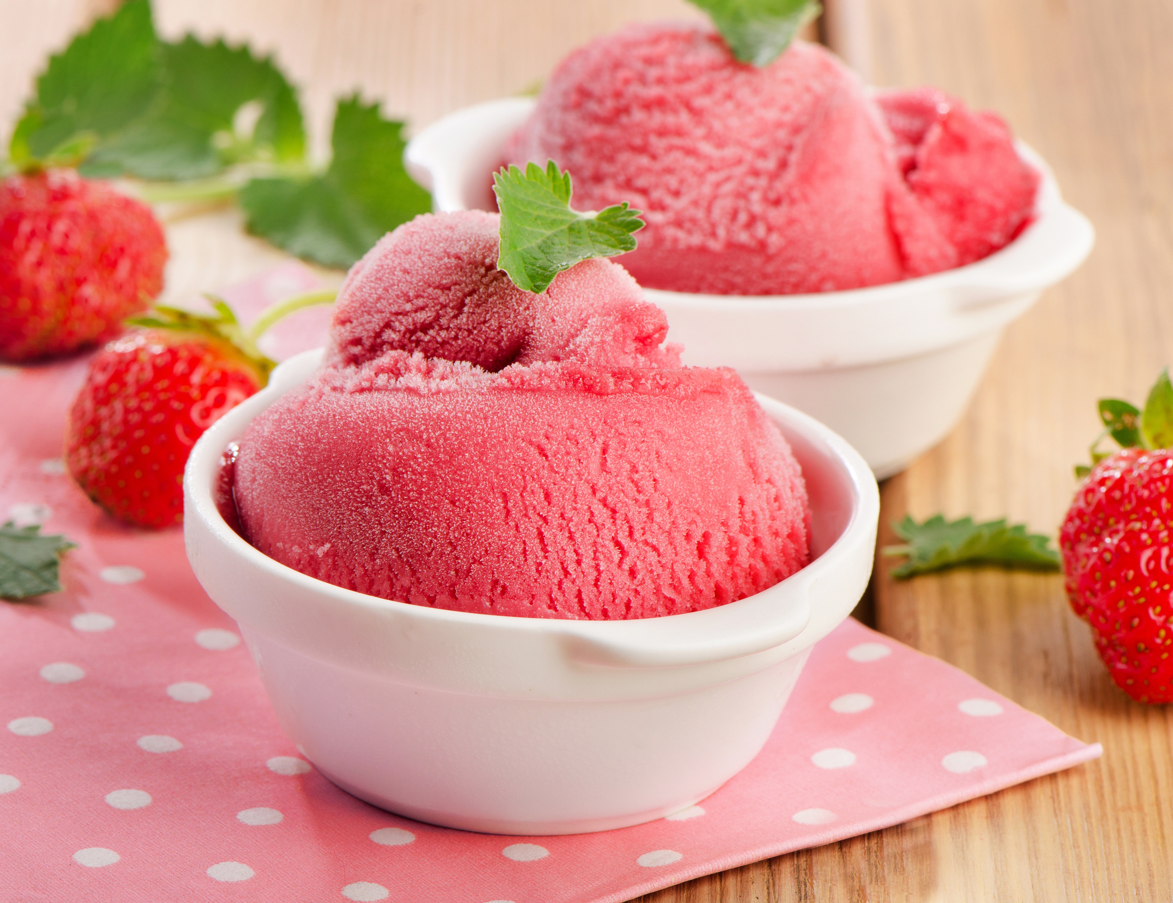 Обои мята, мороженое, клубника, ягоды, сладкое, фруктовое, mint, ice cream, strawberry, berries, sweet, fruit разрешение 4000x3079 Загрузить