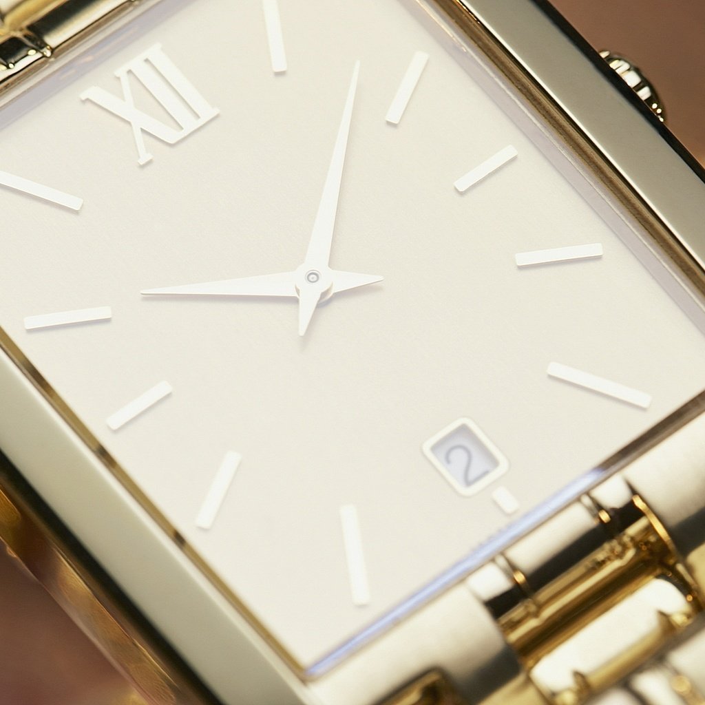 Обои часы, время, золото, роскошная, наручные часы, watch, time, gold, luxury, wrist watch разрешение 1920x1200 Загрузить