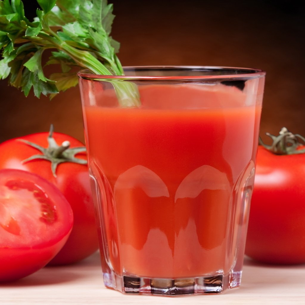 Обои стакан, помидоры, томатный сок, сельдерей, glass, tomatoes, tomato juice, celery разрешение 1920x1080 Загрузить