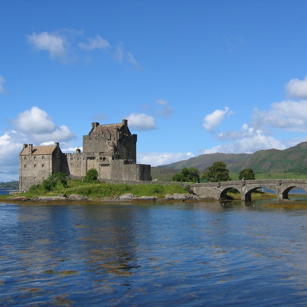 Обои небо, вода, шотландия, эйлин донан замок, the sky, water, scotland, eileen donan castle разрешение 2272x1704 Загрузить