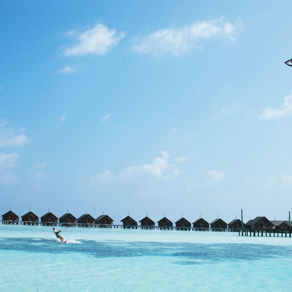 Обои бунгало, тропики, мальдивы, кайтсёрфинг, небесный серфинг, bungalow, tropics, the maldives, kitesurfing, heavenly surf разрешение 2000x1325 Загрузить