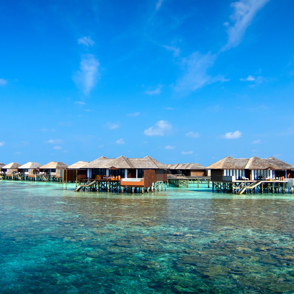 Обои море, бунгало, тропики, мальдивы, sea, bungalow, tropics, the maldives разрешение 4928x1836 Загрузить