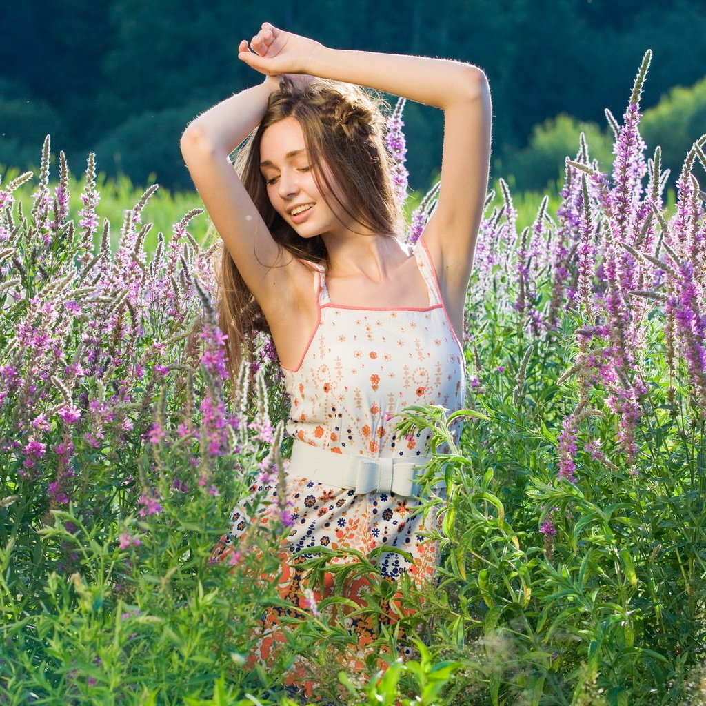 Обои цветы, настроение, поле, лето, девочка, flowers, mood, field, summer, girl разрешение 1920x1280 Загрузить