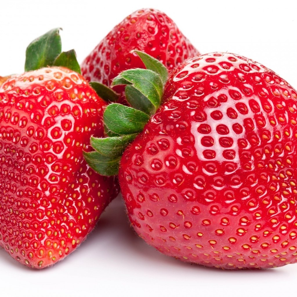 Обои ягода, клубника, белый фон, berry, strawberry, white background разрешение 1920x1280 Загрузить