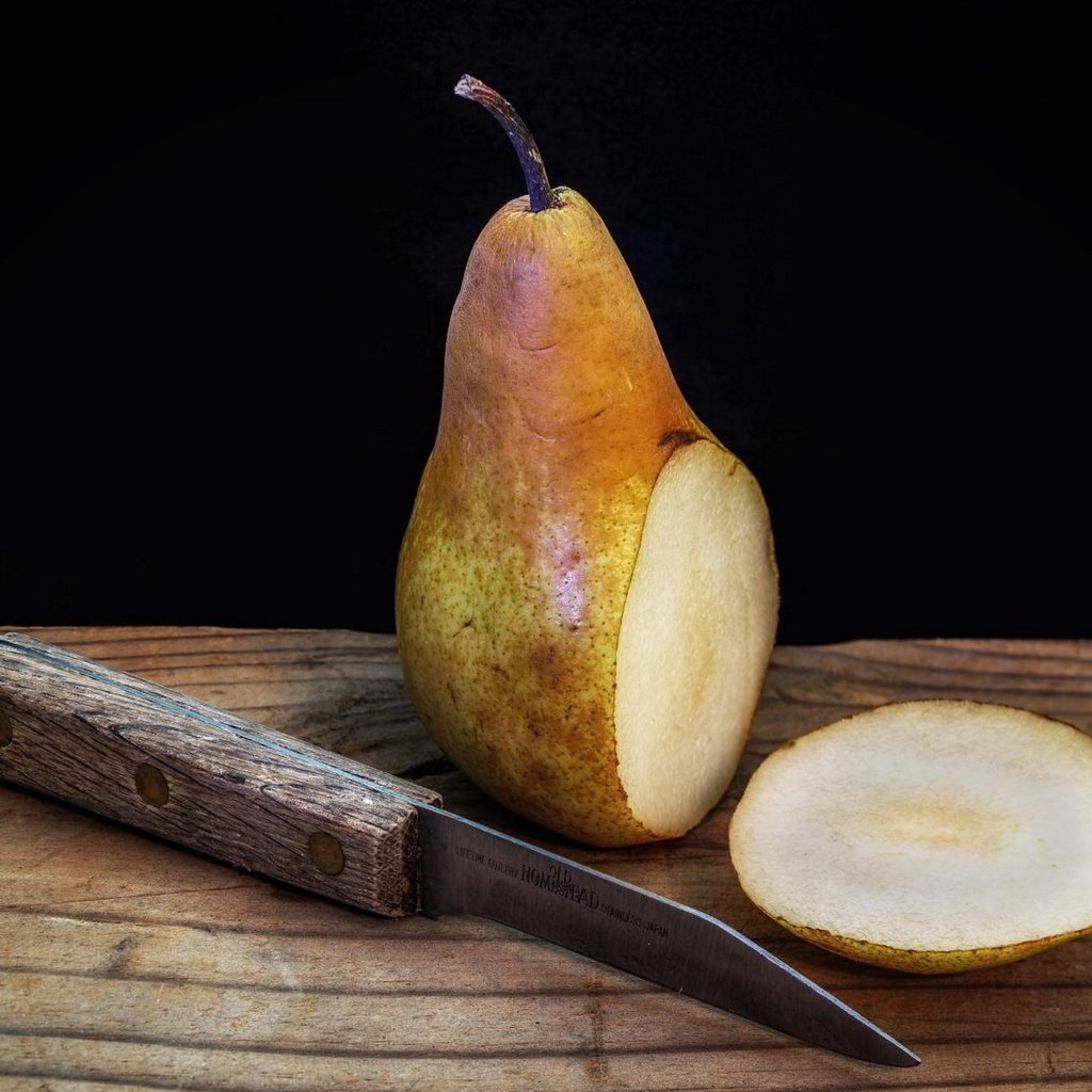 Обои фрукты, стол, нож, груша, fruit, table, knife, pear разрешение 1920x1200 Загрузить