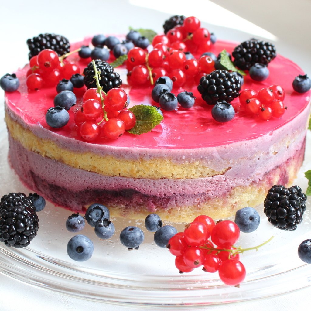 Обои ягоды, черника, сладкое, торт, красная смородина, десерт, ежевика, berries, blueberries, sweet, cake, red currant, dessert, blackberry разрешение 2560x1600 Загрузить