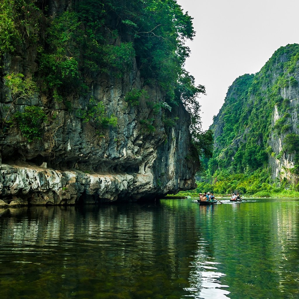 Обои река, скалы, лодки, вьетнам, river, rocks, boats, vietnam разрешение 2560x1476 Загрузить