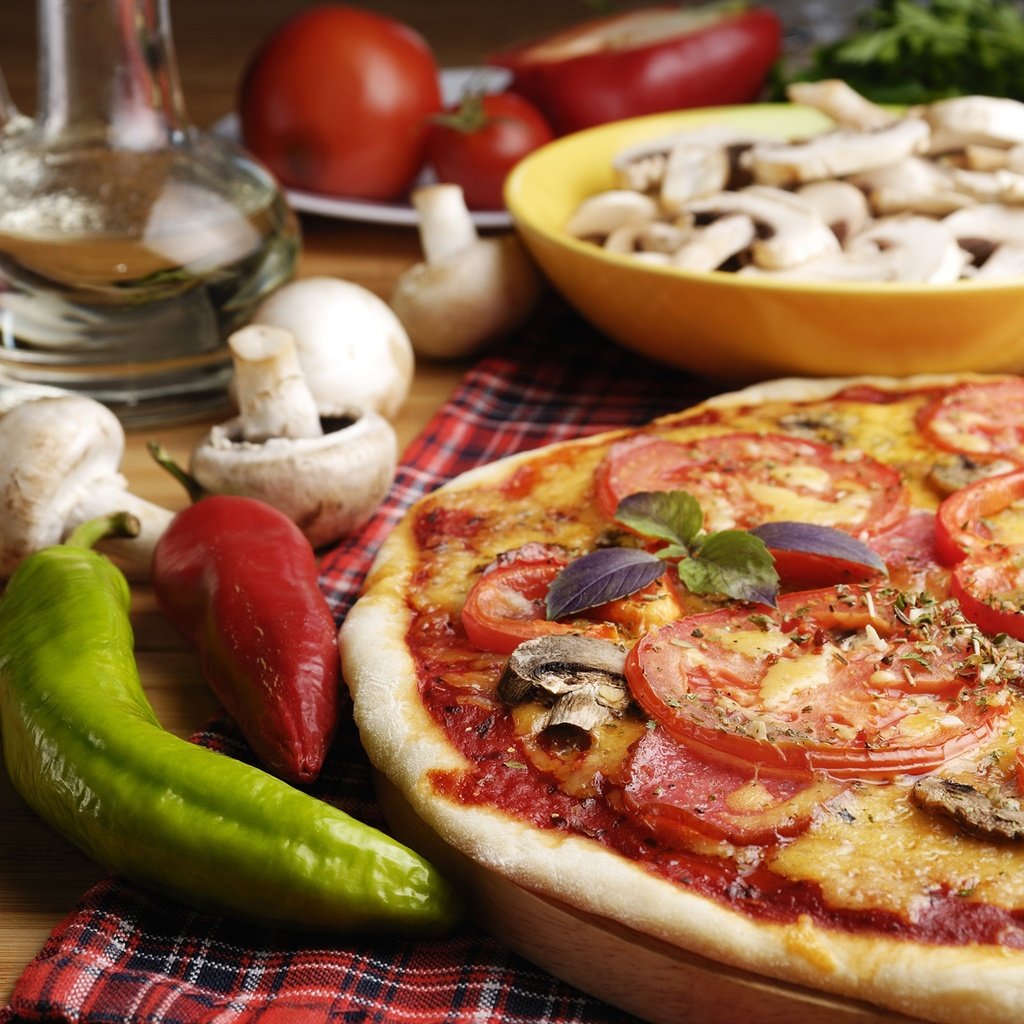 Обои зелень, грибы, сыр, перец, пицца, greens, mushrooms, cheese, pepper, pizza разрешение 2000x1339 Загрузить