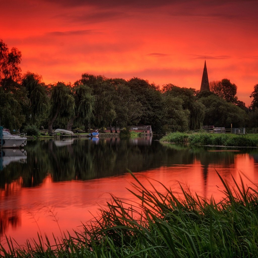 Обои деревья, река, англия, зарево, ноттингемшир, trees, river, england, glow, nottinghamshire разрешение 2048x1341 Загрузить