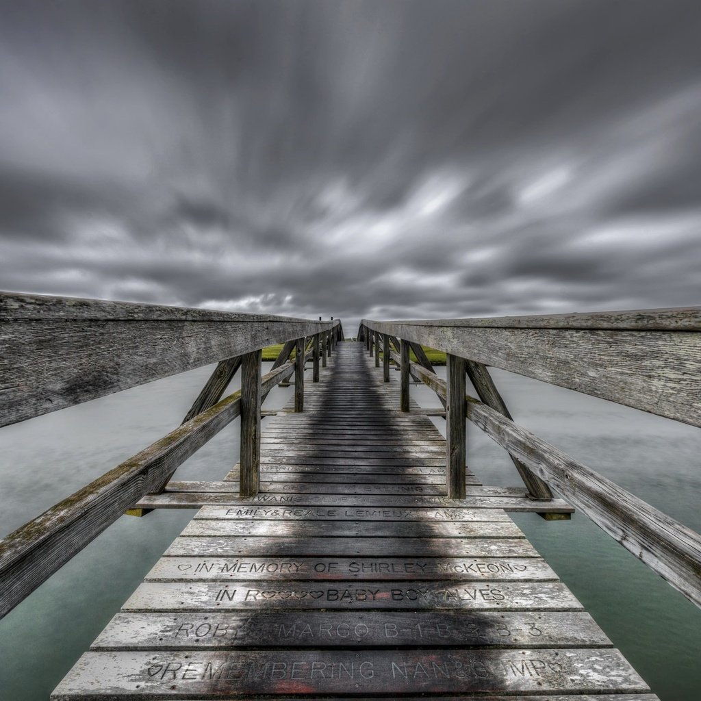 Обои небо, вода, река, природа, тучи, мост, the sky, water, river, nature, clouds, bridge разрешение 2048x1367 Загрузить