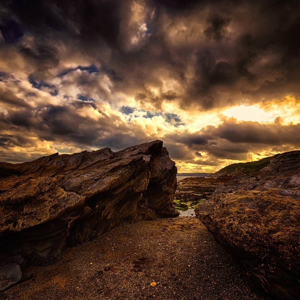 Обои небо, скалы, тучи, пейзаж, the sky, rocks, clouds, landscape разрешение 2048x1366 Загрузить