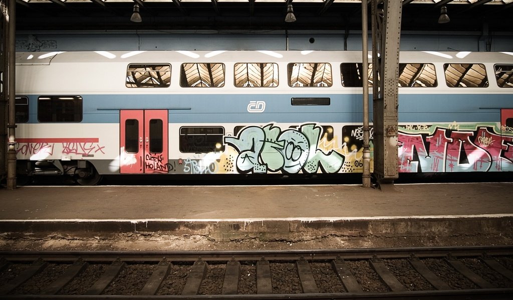 Обои железная дорога, граффити, электричка, вагон, railroad, graffiti, train, the car разрешение 2560x1600 Загрузить