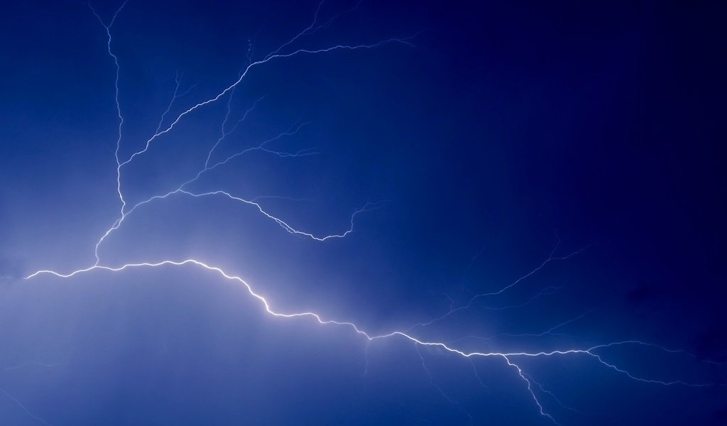 Обои небо, молния, разряд, the sky, lightning, category разрешение 2560x1600 Загрузить