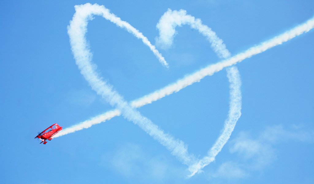 Обои небо, самолет, сердце, the sky, the plane, heart разрешение 1920x1200 Загрузить