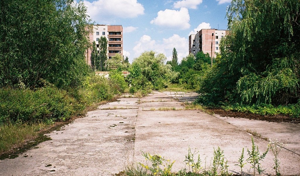 Обои разруха, улицы, припять, мертвый город, devastation, street, pripyat, dead city разрешение 2243x1465 Загрузить