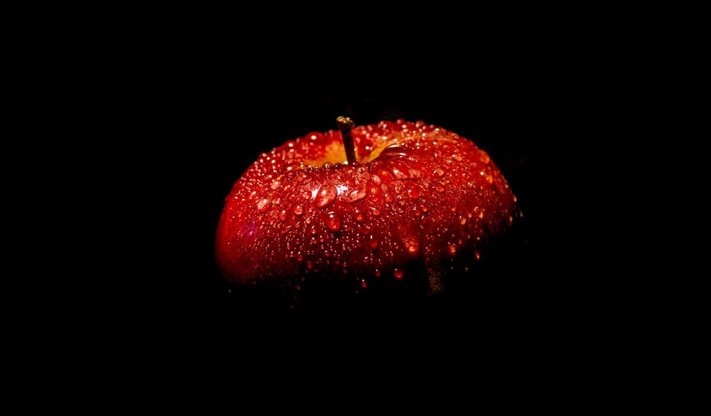 Обои капли, фрукты, черный фон, яблоко, красное, drops, fruit, black background, apple, red разрешение 1920x1080 Загрузить