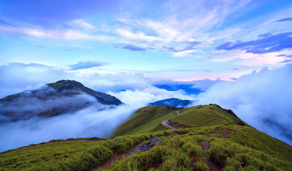 Обои облака, горы, тайвань, наньтоу, clouds, mountains, taiwan, nantou разрешение 1920x1200 Загрузить