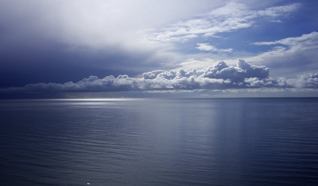 Обои облака, вода, море, clouds, water, sea разрешение 2560x1600 Загрузить