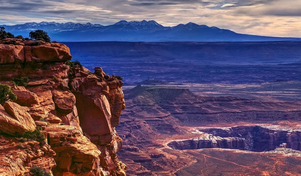 Обои near moab, штат юта, национальный парк каньонлендс, utah, canyonlands national park разрешение 1920x1200 Загрузить